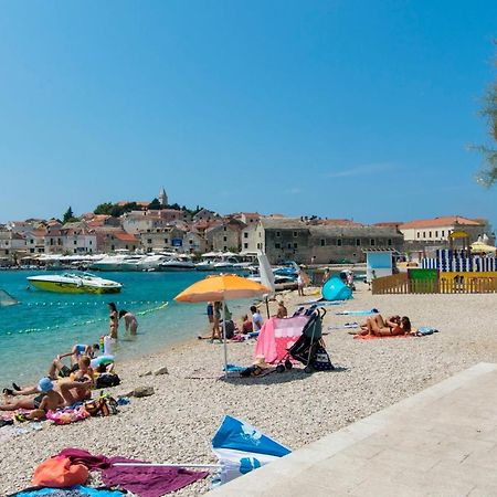Apartments Mare Primošten Esterno foto