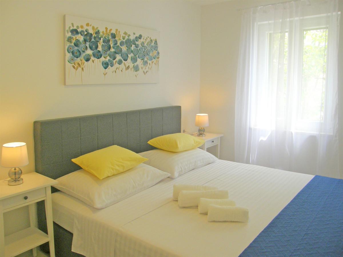 Apartments Mare Primošten Esterno foto