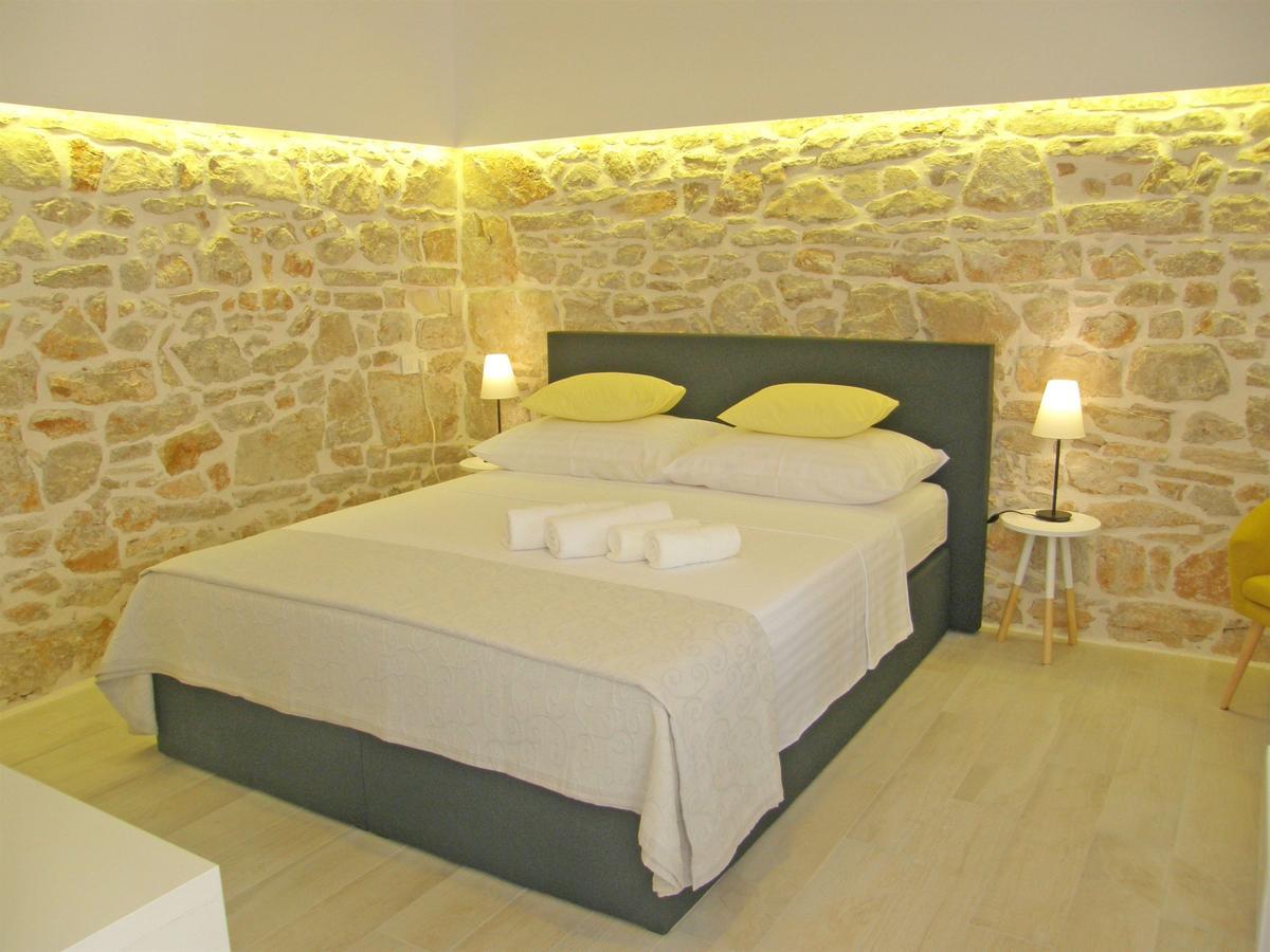 Apartments Mare Primošten Esterno foto