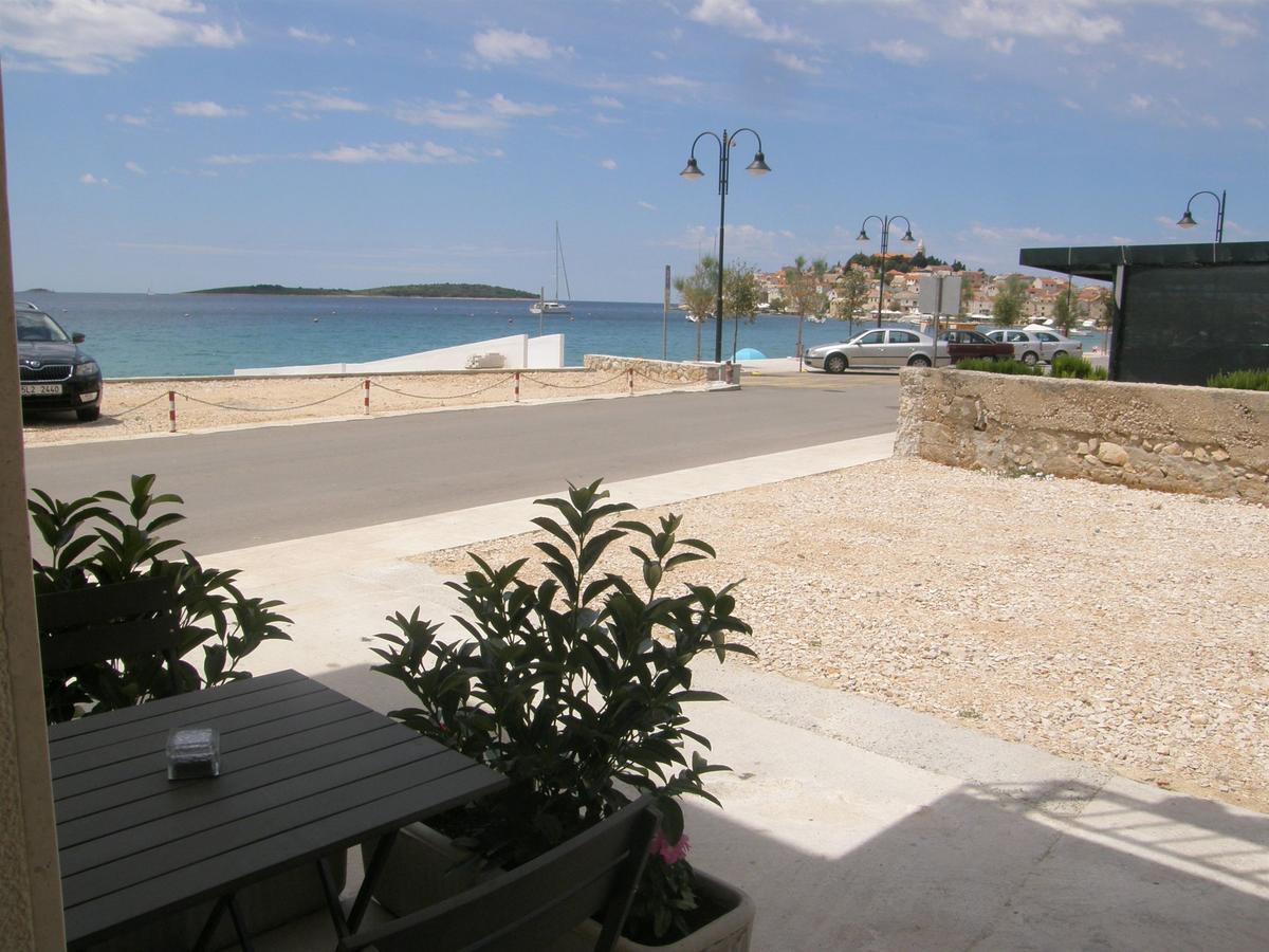 Apartments Mare Primošten Esterno foto