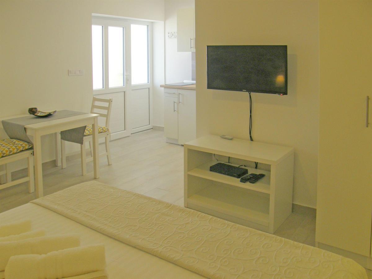 Apartments Mare Primošten Esterno foto