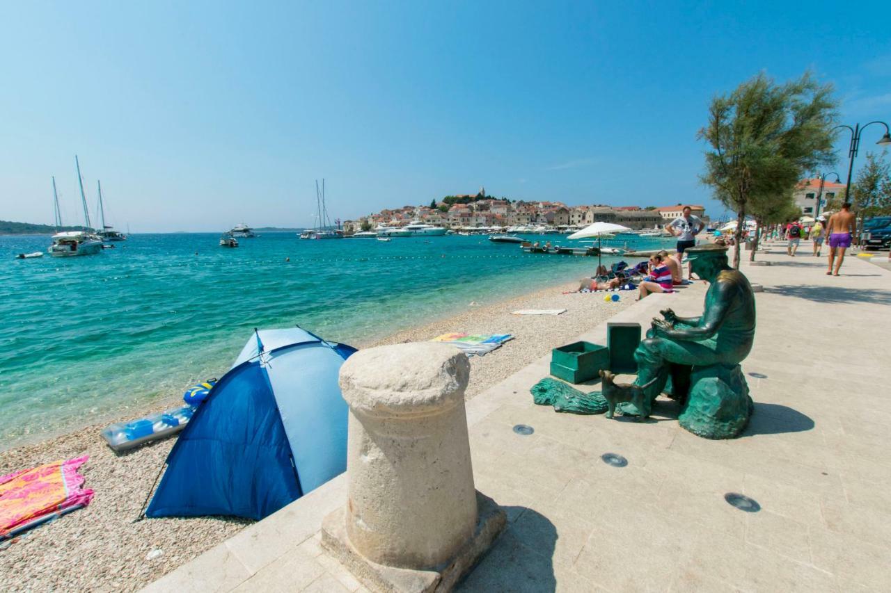 Apartments Mare Primošten Esterno foto