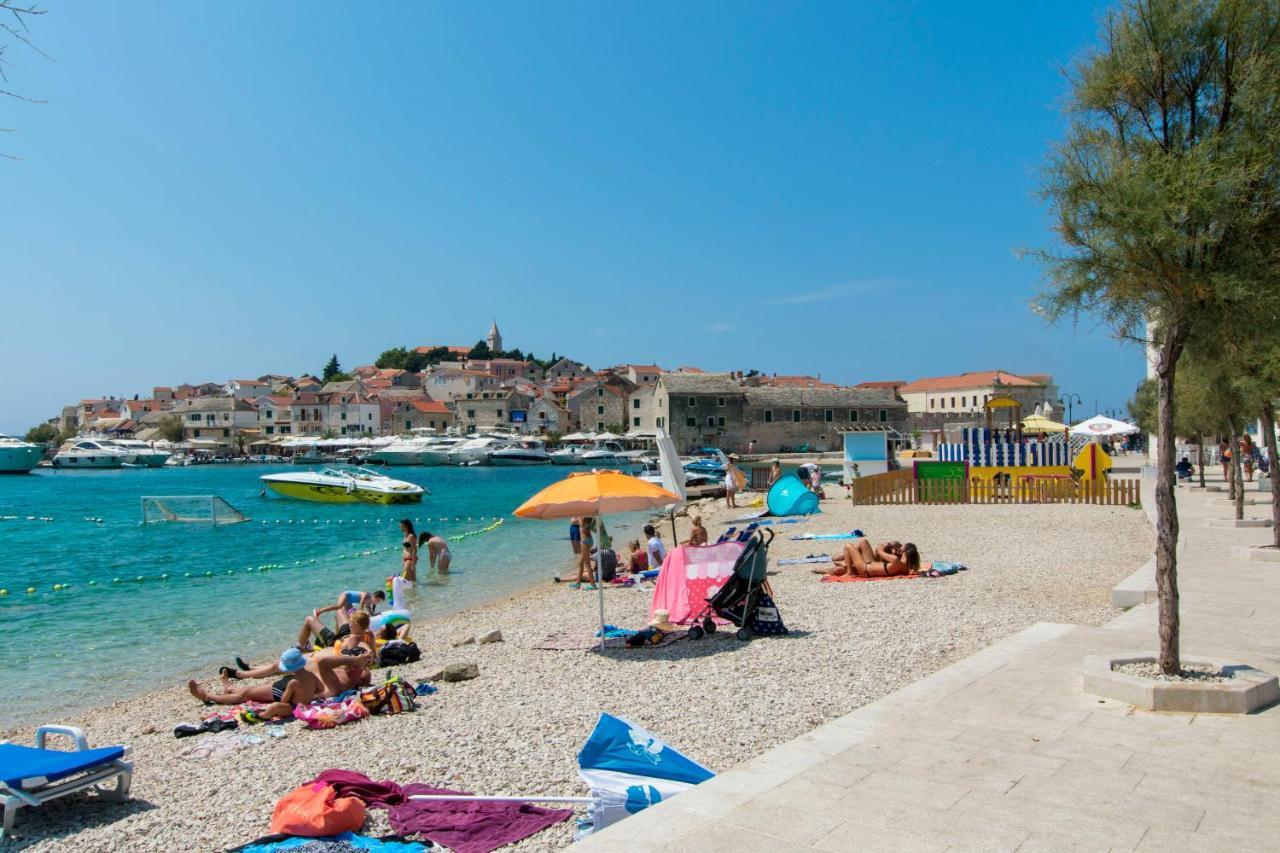 Apartments Mare Primošten Esterno foto
